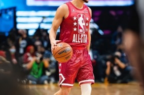 九游网页版登录入口-关于菲尼克斯太阳迎欧篮联关键赛，今晨完成体检，管理层满意，赛程密集仍需轮换的信息